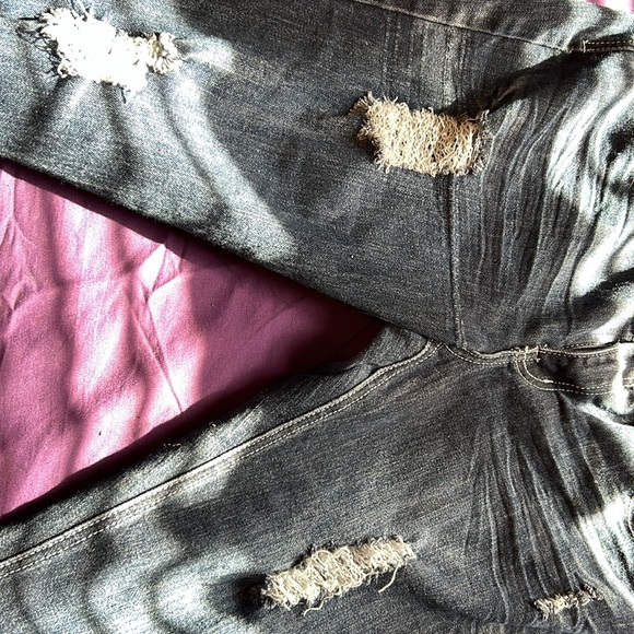 Rue21 like new condition distressed look by design size 11/12 - Picture 2 of 6